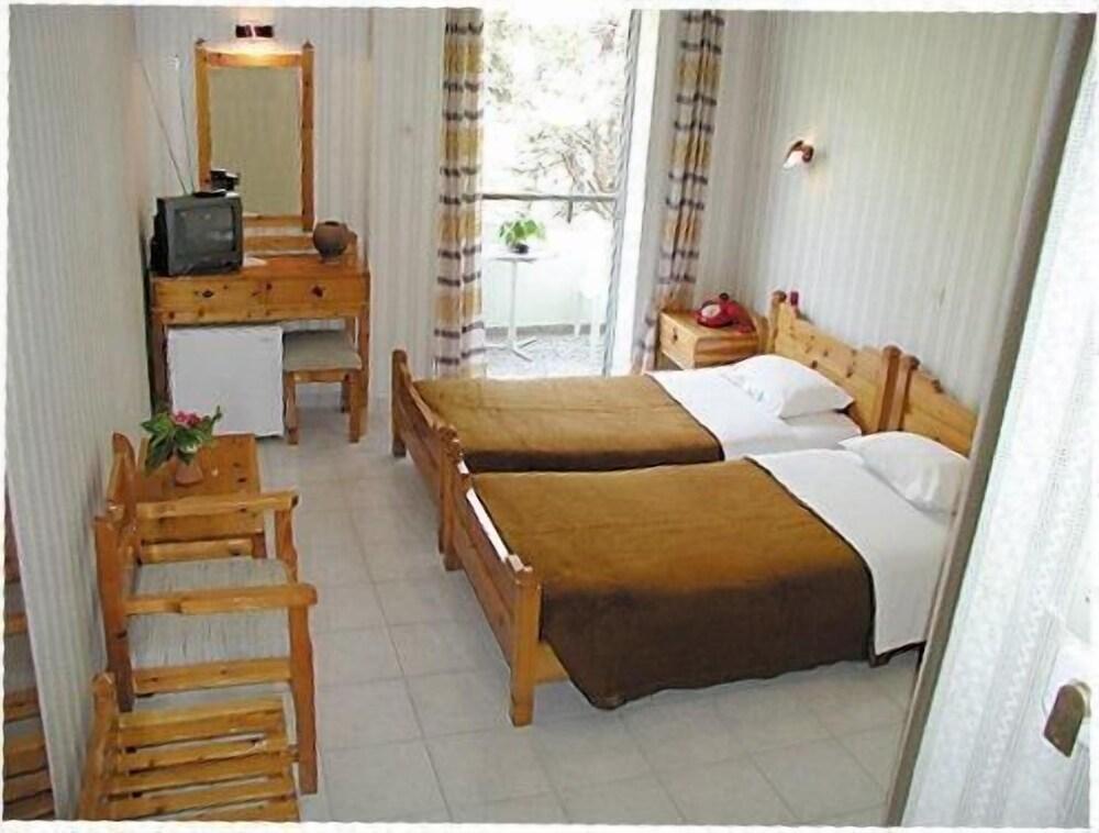 Phaethon Hotel 코스 타운 외부 사진