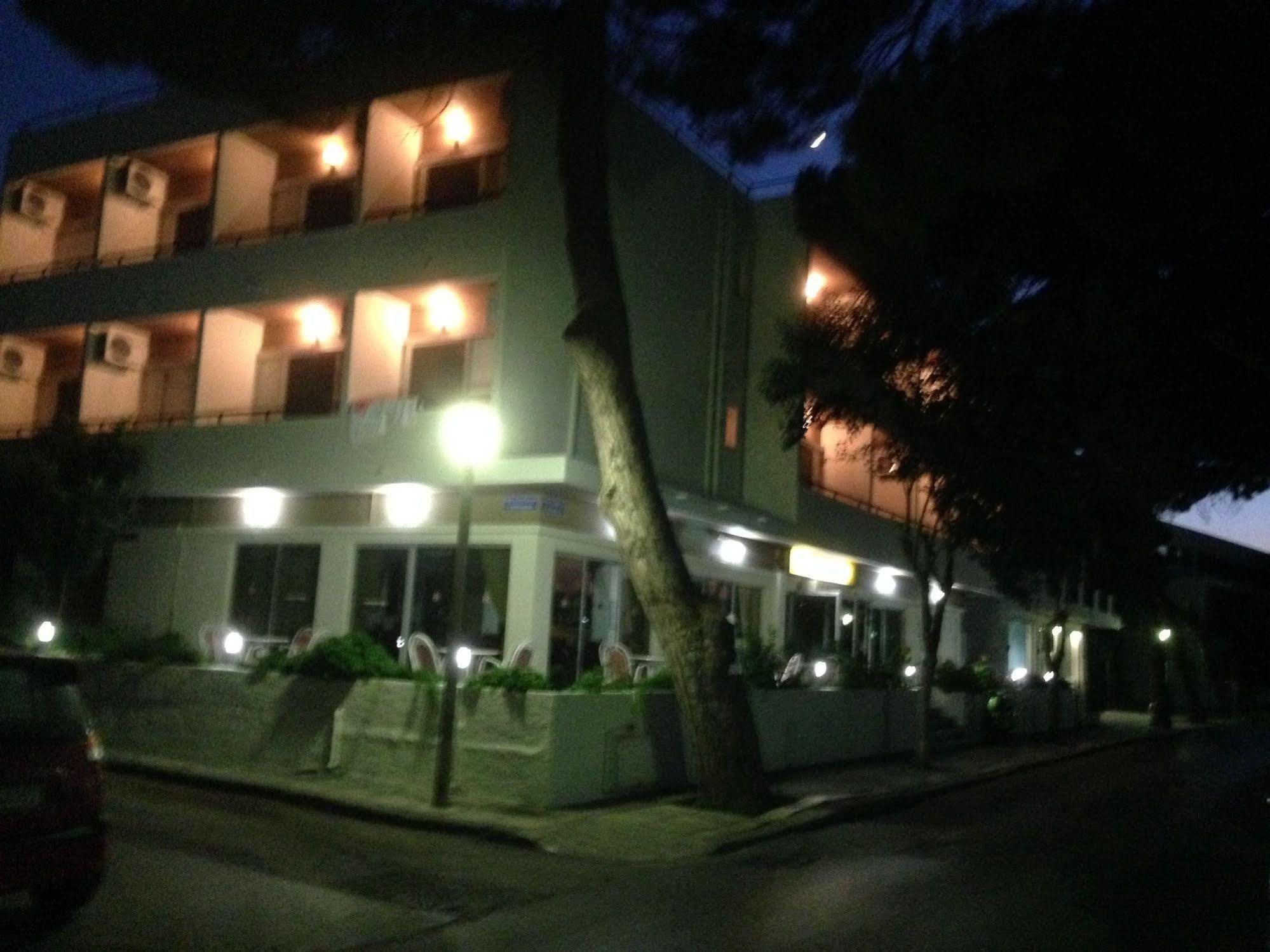 Phaethon Hotel 코스 타운 외부 사진
